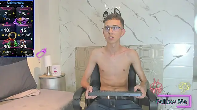 asher lux online show from 04/01/26, 10:07