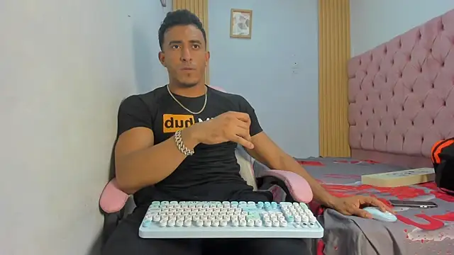 Snapshot of axelsavage042 chatting on 01/12/26, 07:41 axelsavage042 online show from 01/12/26, 07:41