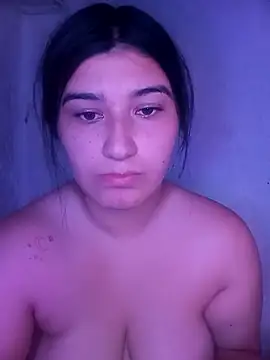 Snapshot of MARA_00 chatting on 04/01/26, 04:35 MARA 00 online show from 04/01/26, 04:35