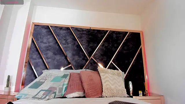 Chloe Connor online show from 02/21/26, 11:55