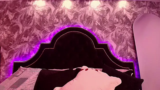 Chloe Connor online show from 03/06/26, 09:44