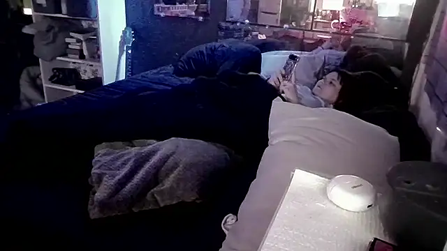 Bigbrowneyes25 online show from 03/02/26, 06:47