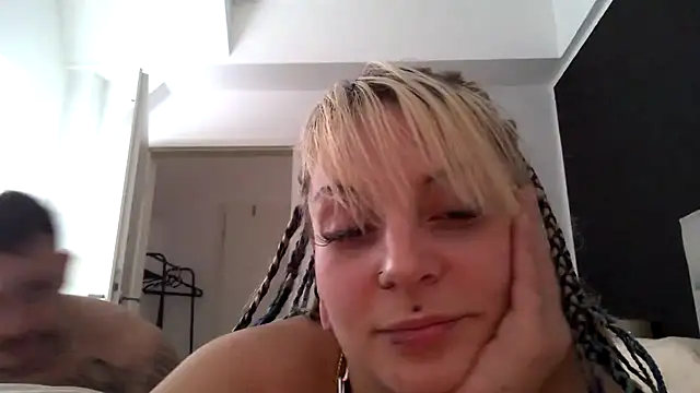 Snapshot of RealB25 chatting on 01/09/26, 12:08 RealB25 online show from 01/09/26, 12:08