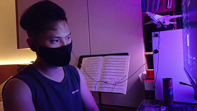 OnlyHand9x online show from 06/19/26, 04:11