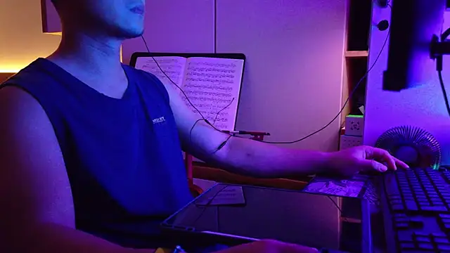 OnlyHand9x online show from 06/26/26, 04:44