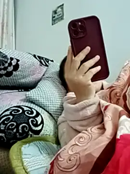 Faded pink online show from 01/14/26, 12:55