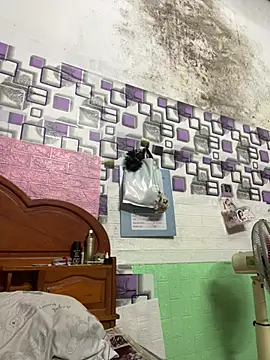 Snapshot of Faded_pink chatting on 03/09/26, 06:17 Faded pink online show from 03/09/26, 06:17