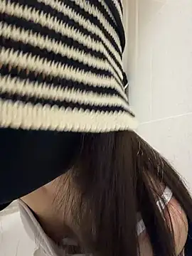 ZJbaby online show from 05/19/26, 01:39