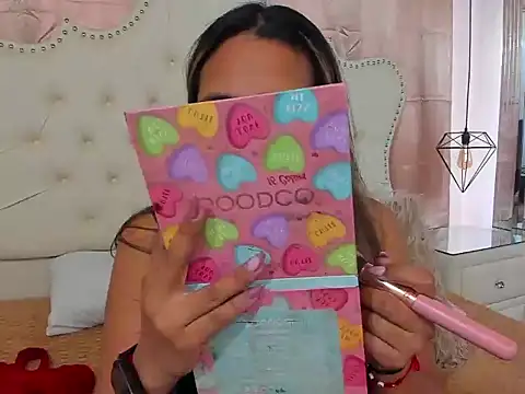 Snapshot of IsabelaAcosta chatting on 01/13/26, 07:52 IsabelaAcosta online show from 01/13/26, 07:52