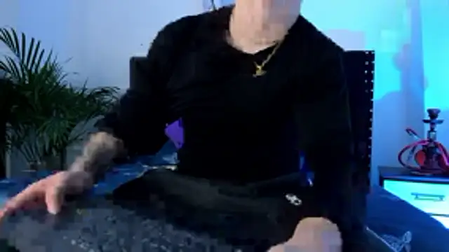 Liam saint online show from 04/14/26, 12:11