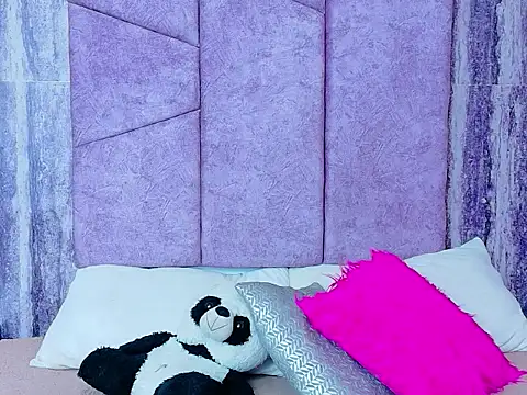 AlahiaEvansz online show from 02/19/26, 04:19