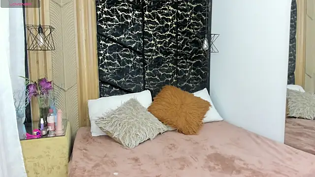 AlahiaEvansz online show from 04/10/26, 12:43