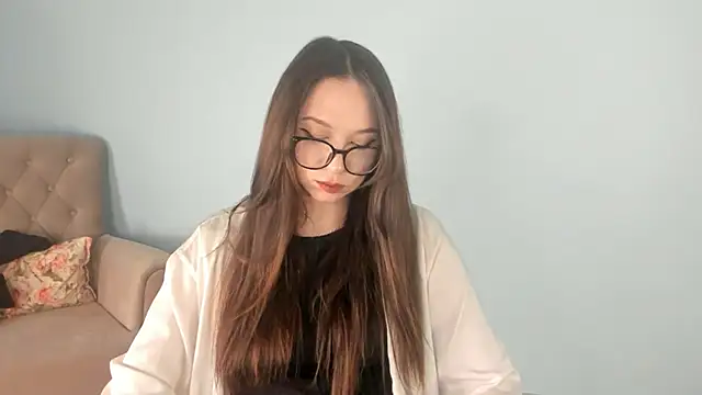 Snapshot of AugustaDakin chatting on 01/11/26, 12:43 AugustaDakin online show from 01/11/26, 12:43