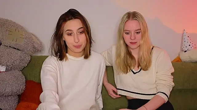 Mimipaws online show from 01/12/26, 07:52