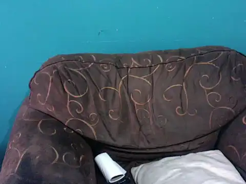 latinomoreno95 online show from 01/05/26, 06:33