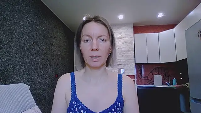 Amanda Luxe online show from 02/16/26, 03:13