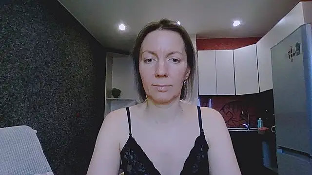 Amanda Luxe online show from 02/20/26, 03:14