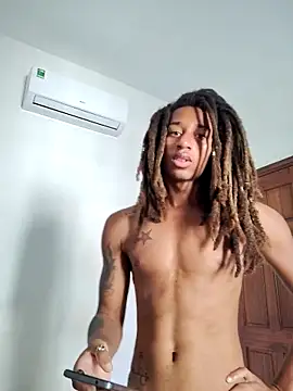 Snapshot of InfernalHazze chatting on 02/20/26, 01:02 InfernalHazze online show from 02/20/26, 01:02