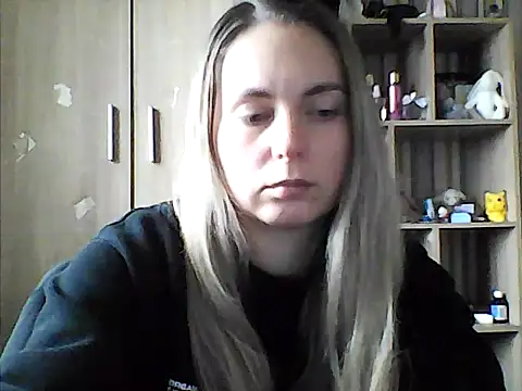 VikiLove765 online show from 01/11/26, 11:04