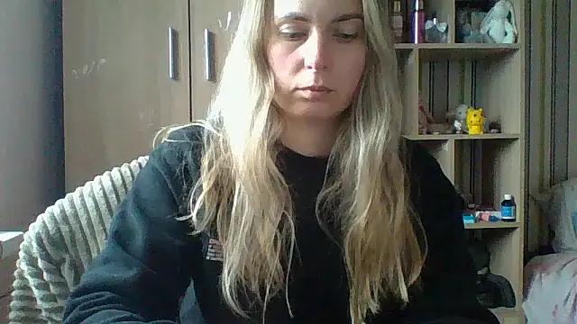 VikiLove765 online show from 02/16/26, 08:54