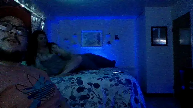 GeeKneeBee online show from 01/19/26, 05:00