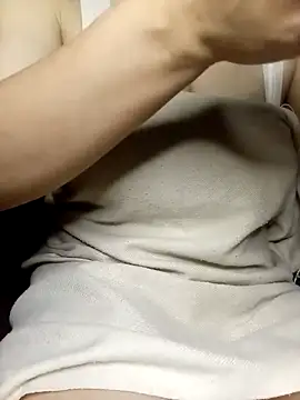 Merrylinh online show from 02/23/26, 01:58