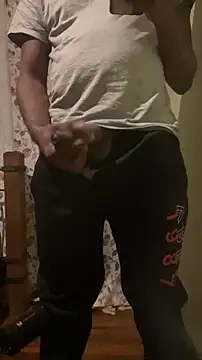 Snapshot of s_hornet chatting on 01/09/26, 12:02 s hornet online show from 01/09/26, 12:02