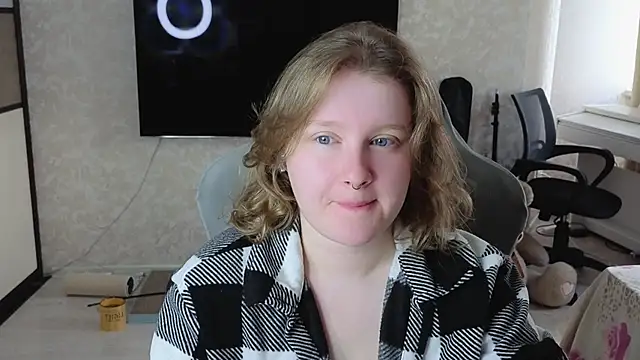 Snapshot of Ol1via chatting on 06/18/26, 03:07 Ol1via online show from 06/18/26, 03:07
