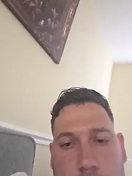 Snapshot of maik052612 chatting on 02/22/26, 06:06 maik052612 online show from 02/22/26, 06:06