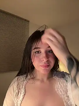 evelynrosess1 online show from 03/23/26, 11:42