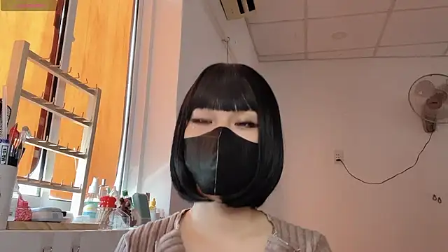 Snapshot of Tieu-May chatting on 02/16/26, 05:58 Tieu-May online show from 02/16/26, 05:58