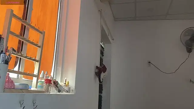 Snapshot of Tieu-May chatting on 02/23/26, 06:55 Tieu-May online show from 02/23/26, 06:55