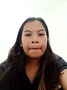 Snapshot of Hot_zoey05 chatting on 01/13/26, 08:30 Hot zoey05 online show from 01/13/26, 08:30