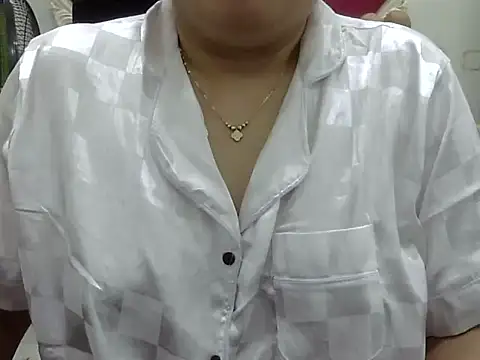 Sarah no land online show from 03/25/26, 02:01