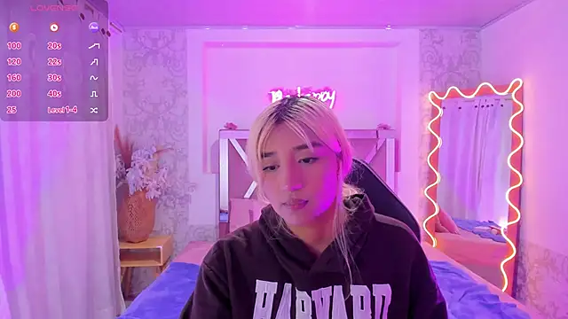 IRINA TAY1 online show from 04/16/26, 03:40