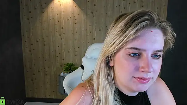 SoftLana online show from 02/09/26, 04:27