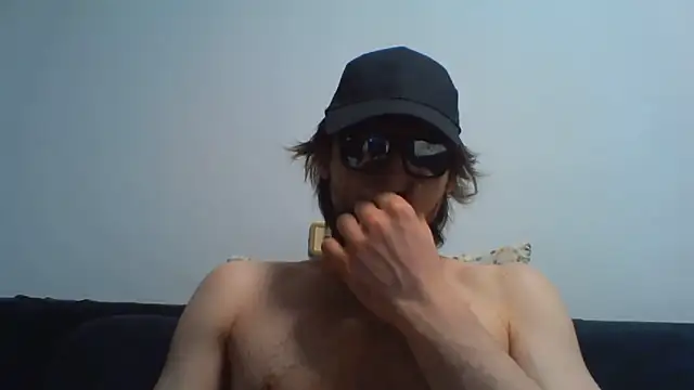 Snapshot of KaelNox chatting on 06/14/26, 07:27 KaelNox online show from 06/14/26, 07:27