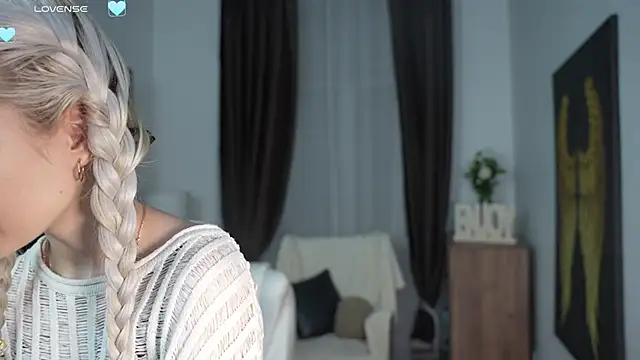 KristalCrowner online show from 03/19/26, 07:40