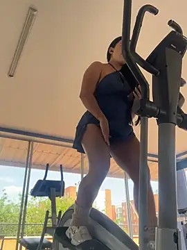 RoseOnYou online show from 04/18/26, 07:58