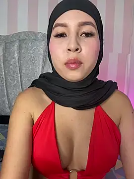 Snapshot of Shann_95 chatting on 07/23/26, 10:19 Shann 95 online show from 07/23/26, 10:19