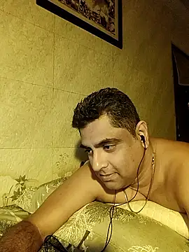 Snapshot of hardnhornybull chatting on 01/13/26, 09:53 hardnhornybull online show from 01/13/26, 09:53