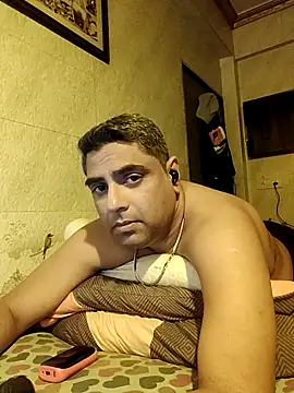 Snapshot of hardnhornybull chatting on 02/28/26, 08:32 hardnhornybull online show from 02/28/26, 08:32