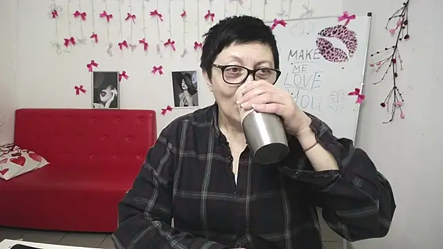 EmilyL0ve online show from 02/24/26, 06:17