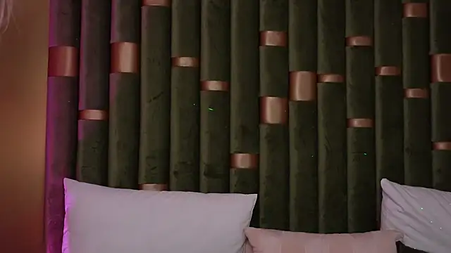 AmeliaAngel online show from 01/17/25, 05:53