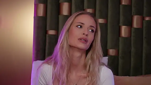 AmeliaAngel online show from 09/25/25, 05:00