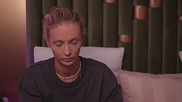 AmeliaAngel online show from 07/09/26, 08:02