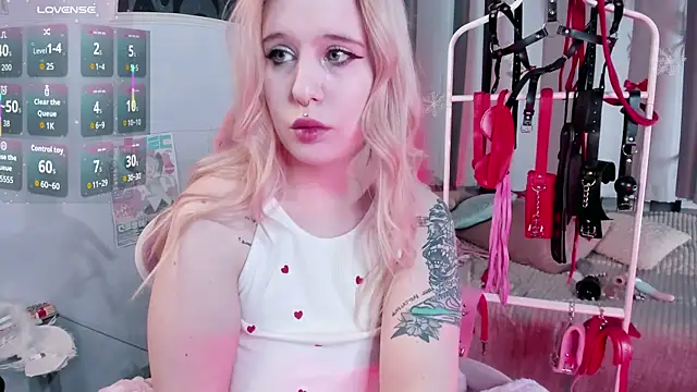  FrostLuna online show from 01/09/26, 05:43