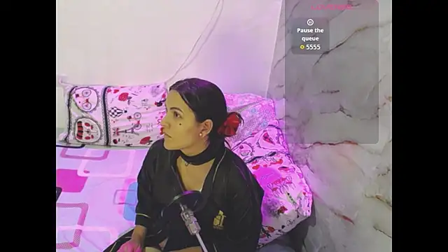 zaraluxx1 online show from 01/06/26, 12:25