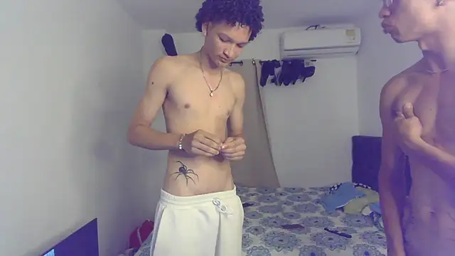 Snapshot of pocket_loversxxx chatting on 03/03/26, 05:46 pocket loversxxx online show from 03/03/26, 05:46