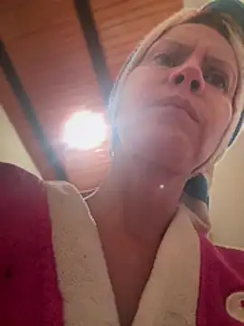 cintia love online show from 01/12/26, 06:35